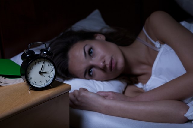 Samo 30 minuta sna manje tokom radnih dana urušava zdravlje